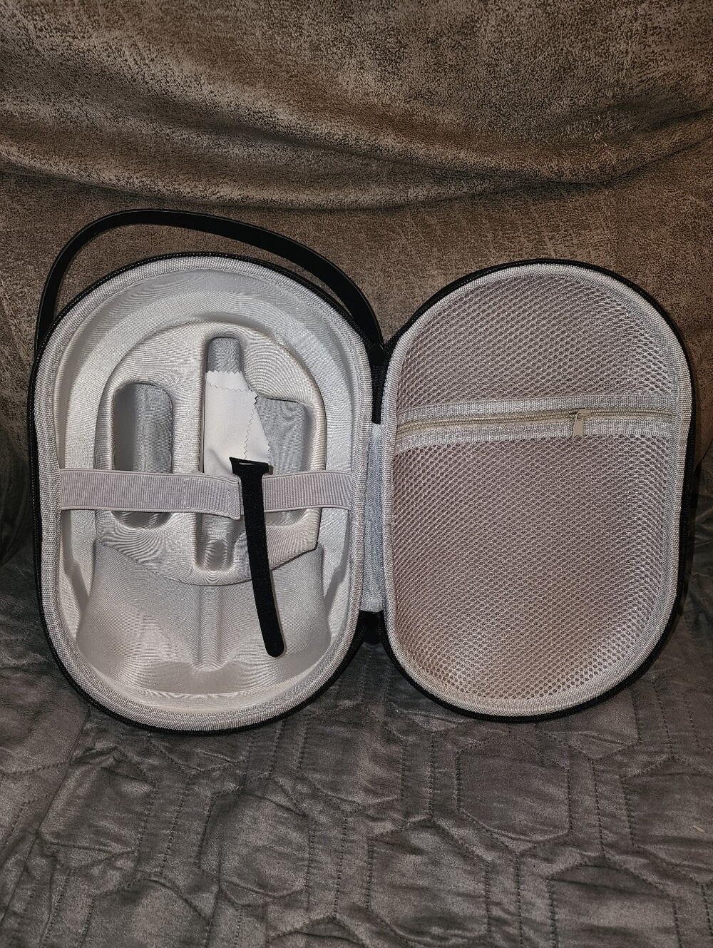 Hard Carrying Case for Vision Pro, Suitable for Travel and Home Storage
